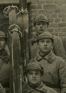 Группа лыжников. Делегаты комсомольцы 5-й дивизии.