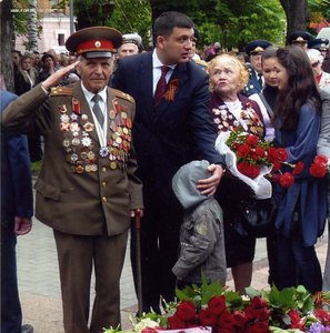 Хмельницкий 2 и 3 степени.Партизан+почетный гражданин Города