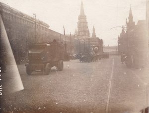 Парад в Москве. Броневики "Гарфорд". 1918 год.