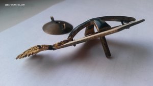 Знак университет большой