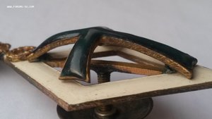 Знак университет большой