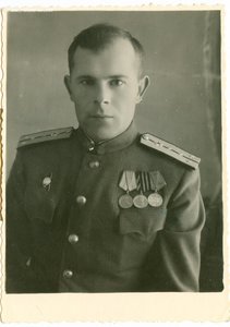 Капитан Госбезопасности. ЖД Эмблемы на Погонах