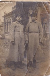 Красноармейцы (1918-1920 гг.?). Эмблема,ремень РИА.