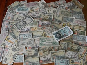 100 старинных банкнот Японии