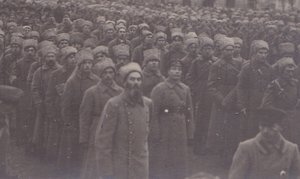 Парад в честь 1-го выпуска краскомов Тверских курсов. 1918 г