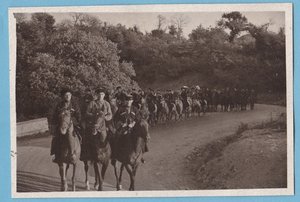 Казачья часть на походе. Оркестр. Сев.Кавказ. 1942 г.