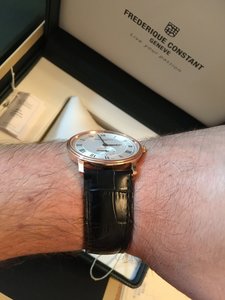 Золотые FREDERIQUE CONSTANT SLIMLINE GENTS ROSE GOLD