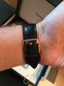 Золотые FREDERIQUE CONSTANT SLIMLINE GENTS ROSE GOLD
