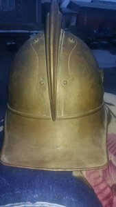 Интересная каска пожарного.. ранняя