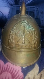 Интересная каска пожарного.. ранняя