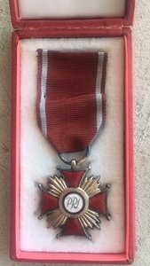 Крест «За Заслуги» с фрачником в коробке. Отличное состояние