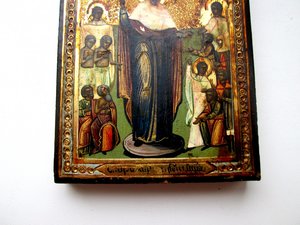 Икона Божией Матери "Всех Скорбящих Радость" в киоте. Миниат