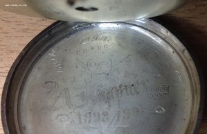 Часы 1898-1901 год внутри крышки Череп и кости