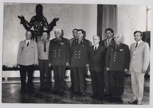 Министр вн. дел УССР ген.-полк. Головченко с генералами 70-е