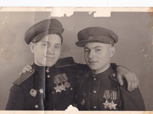 Служили два товарища..Кавалеры Славы 2-х степеней. 1946 г.
