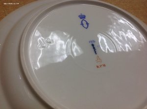 Тарелка KPM c вензелем