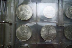 Альбом монет чехословакия - серебро - 10,25,50,100,500 крон
