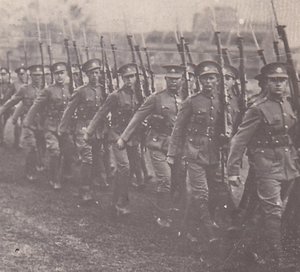 НИЖНИЕ ЧИНЫ И ОФИЦЕРЫ..