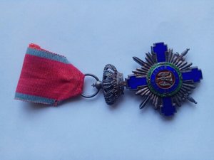 Звезда Румынии в коробке