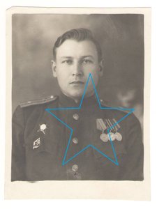 Со знаком арт. училища