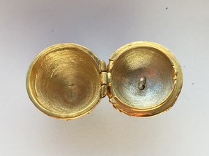 Пасхальное яйцо.Серебро,позолота,эмаль,камни.