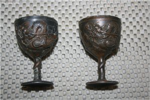 Рюмки на ножке старинные олово Драконы рельефные редкость