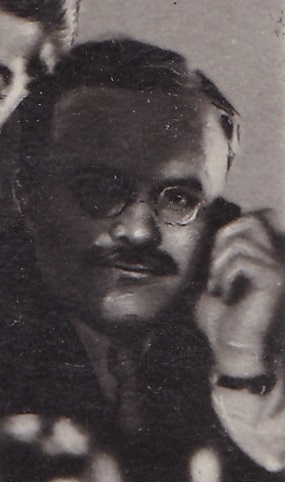 "Сотовая связь" в президиуме. Москва,1935 год.