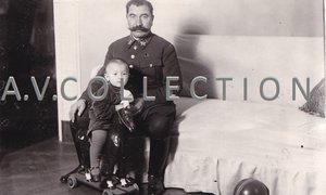 Маршал С.М.Будённый с семьёй. 1938-1939 года. 6 фото.