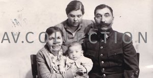 Маршал С.М.Будённый с семьёй. 1938-1939 года. 6 фото.