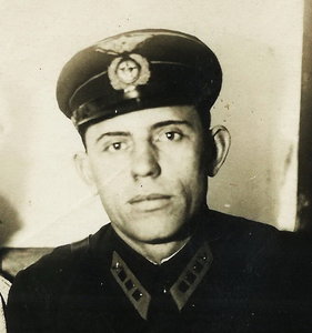 Летчик с Семьей. Интересная Кокарда.