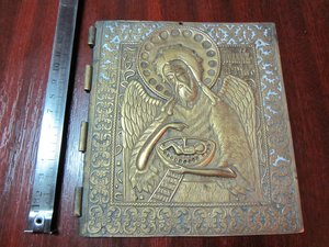 Правая сторона складня.