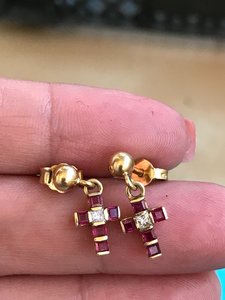 Сережки крестики 750 бренд руинчики и бриллиантик