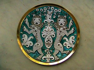 Тарелка серебро - эмали Кошачья тема