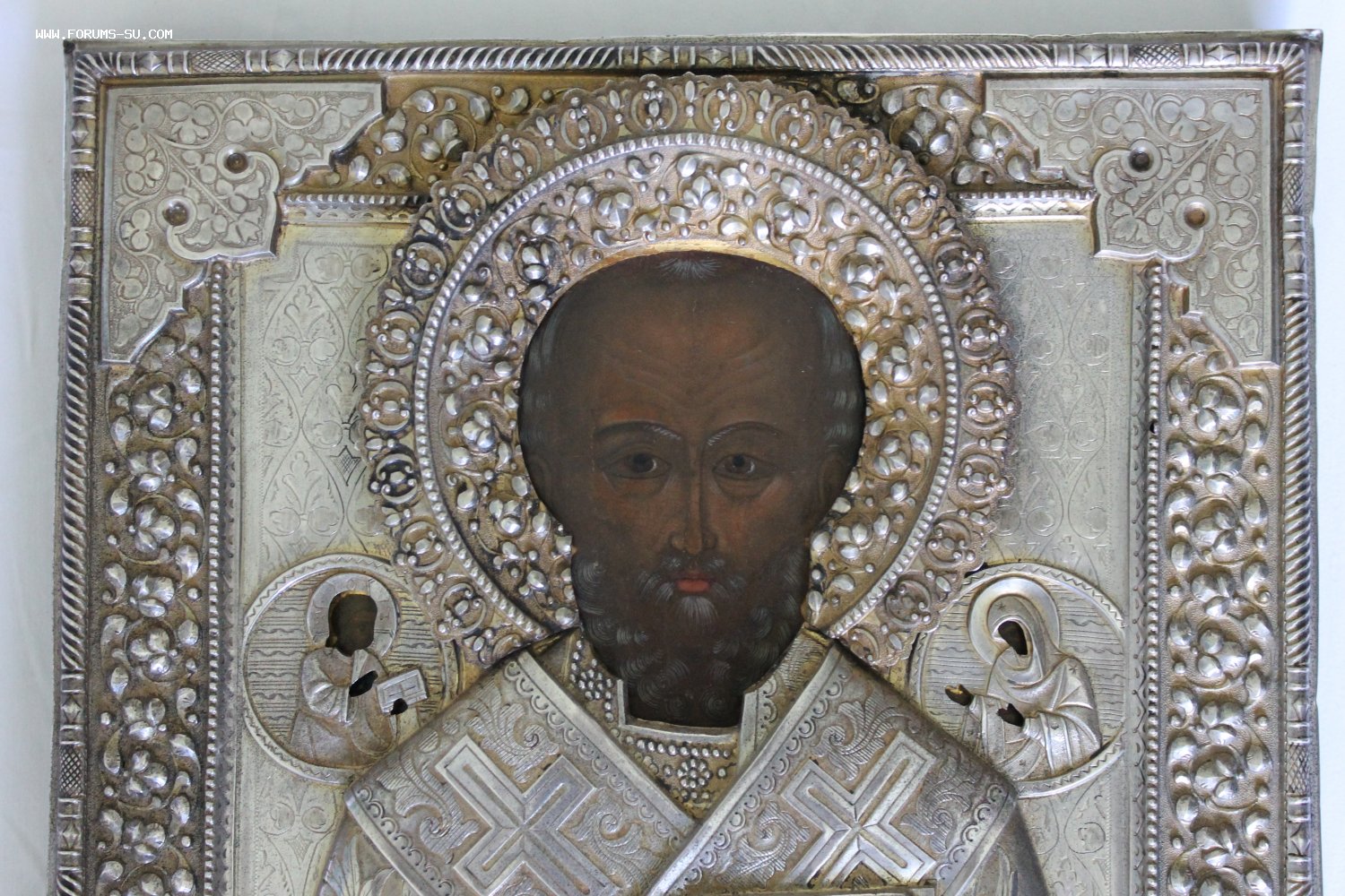 Икона Николая Чудотворца в окладе