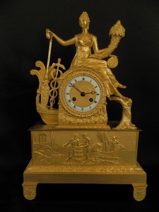 часы " дама с рогом изобилия " бронза, позолота