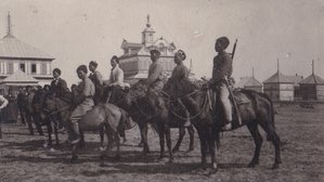 Группа кавалеристов на площади. г.Тюмень. 1920-е.