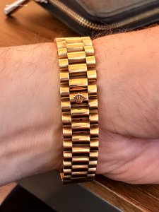 Rolex 36 мм золото 18 карат оригинал.
