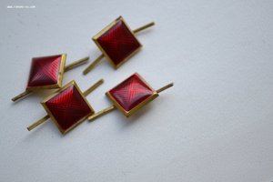 Четыре кубаря на петлицы