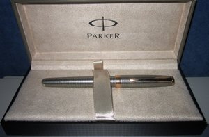 Parker Sonnet золото 750, серебро 925.