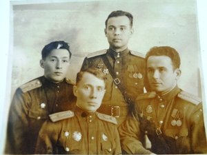Фото с орденами Невского.
