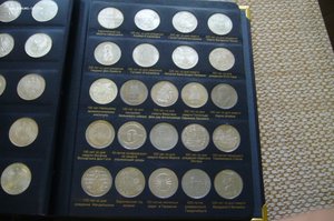 Альбом монеты ФРГ - 5+10 марок и прочее