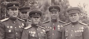 Ген.лейт.Пожарский среди офицеров 1-й Гв.Армии. р.Висла.