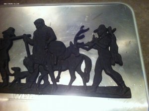 Панно чугунное - охотники...