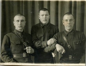 Два фото Носова. Интересные петлицы.