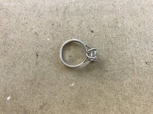 Кольцо с бриллиантом в 1,7 ct.