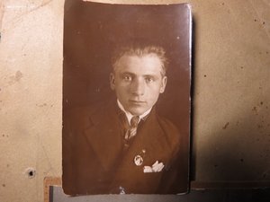 Фото 1930-е годы. На груди знак ГТО.