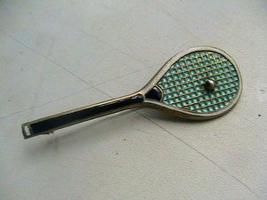 Брошь Теннис, серебро, эмали.