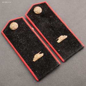 Погоны рядового танкиста обр.1949 г.