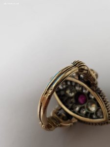 Очень интересное золотое кольцо с бриллиантами 56