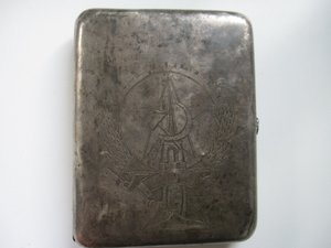 Портсигар довоенный агитация